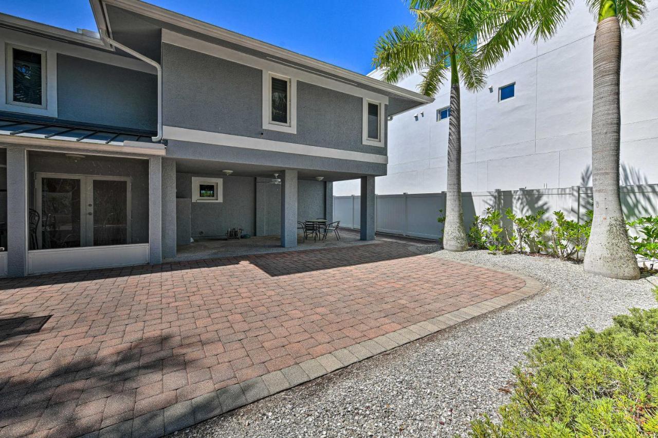 Lido Key Hideout With Patio And Yard And Walk To Beach! Сарасота Екстериор снимка